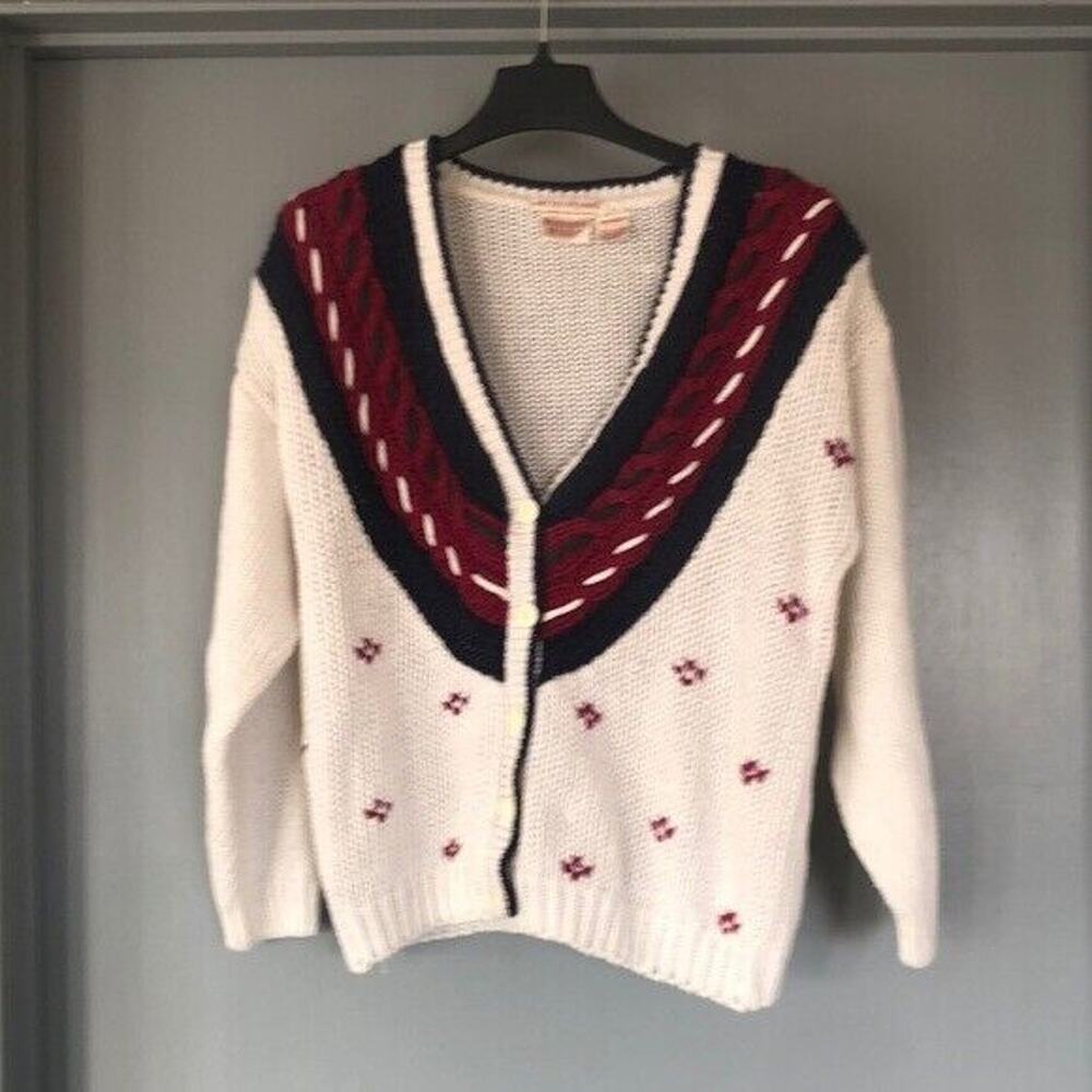 Vintage Huntington Ridge Cardigan Sweater Size M Hand Knit Long Sleeve V-Neck